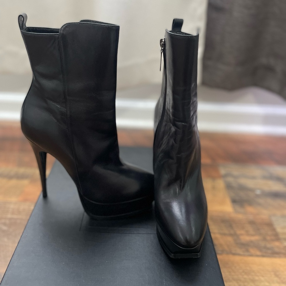 SAINT LAURENT Leather Platform Booties